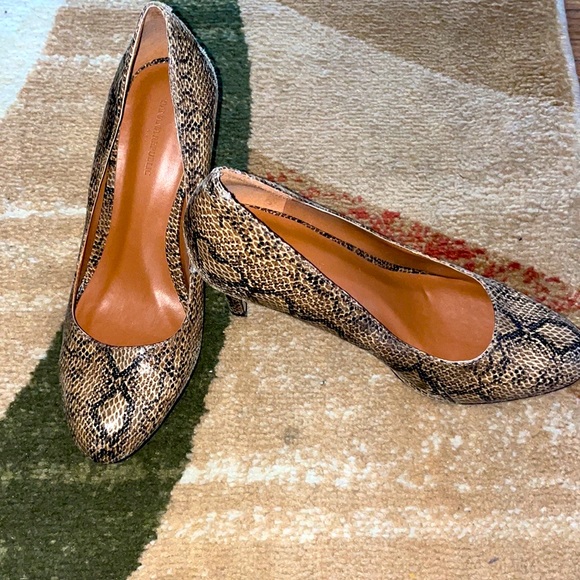 Banana Republic Snake Print Pumps - Picture 2 of 4